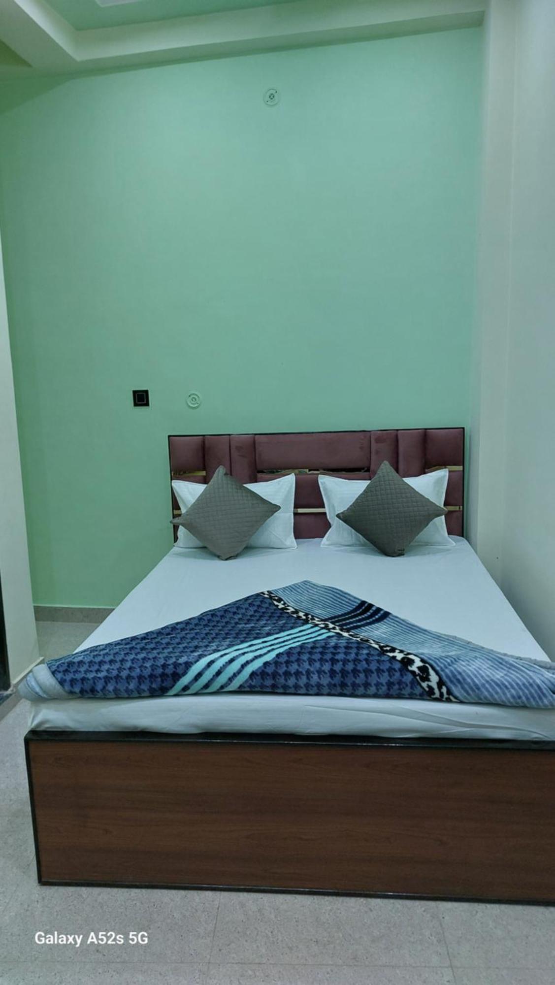 Narayani Paying Guest House 바라나시 외부 사진